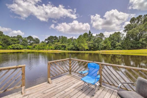 Lakefront Cabin with Access to 2 Paddleboats!